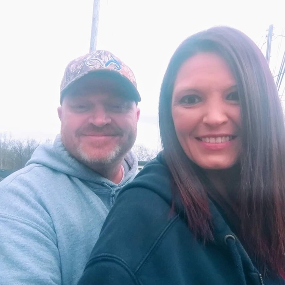 Meet your Posher, Amanda - Picture 2 of 2